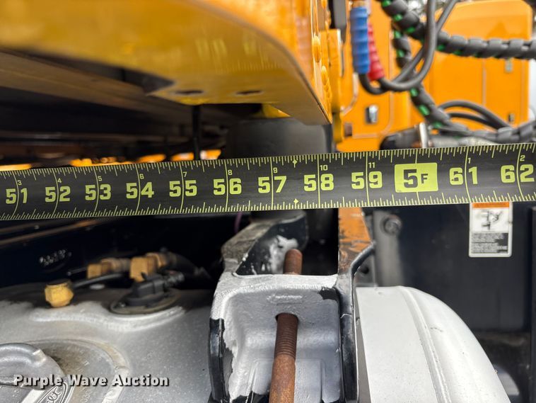 image for item EU8541 2017 Peterbilt 579 semi truck