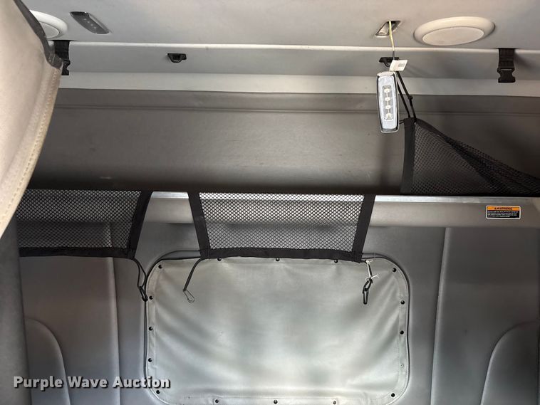 image for item EU8541 2017 Peterbilt 579 semi truck