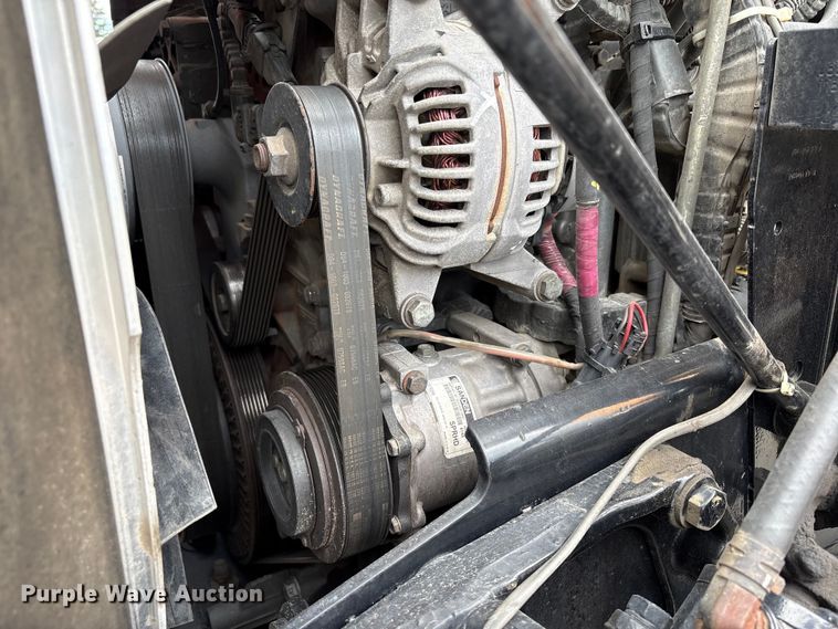 image for item EU8541 2017 Peterbilt 579 semi truck