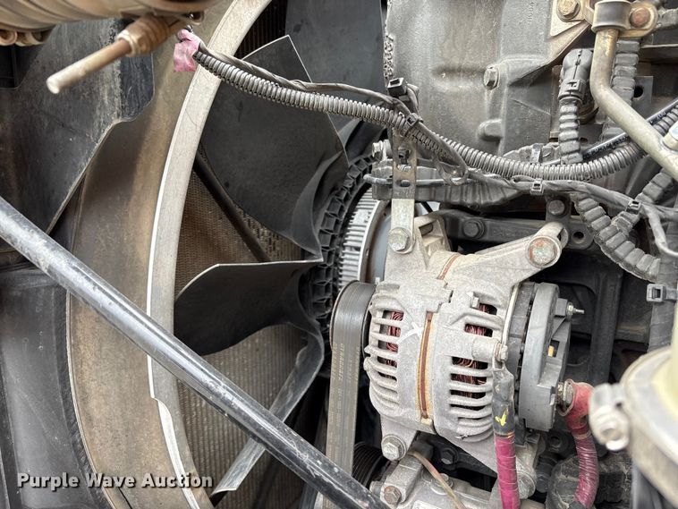 image for item EU8541 2017 Peterbilt 579 semi truck