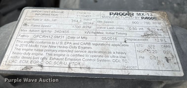 image for item EU8541 2017 Peterbilt 579 semi truck