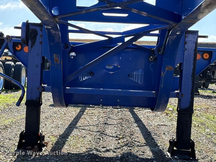 image for item EU8552 2013 Reinke container trailer