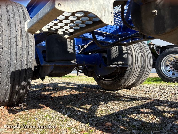 image for item EU8552 2013 Reinke container trailer