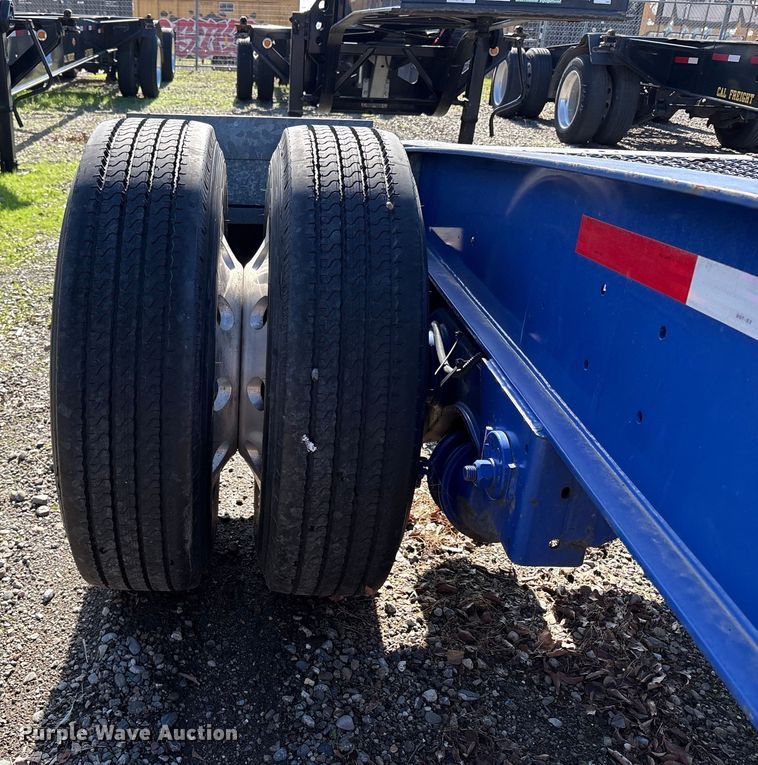 image for item EU8552 2013 Reinke container trailer