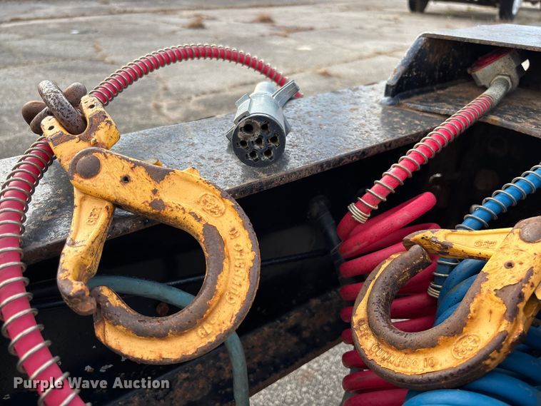 image for item EV3319 1998 Trail King TK40LP equipment trailer