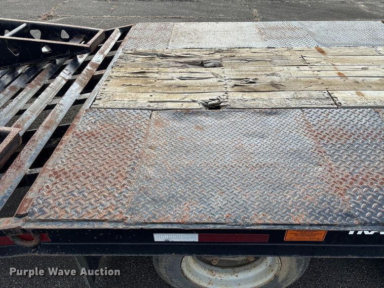 image for item EV3319 1998 Trail King TK40LP equipment trailer