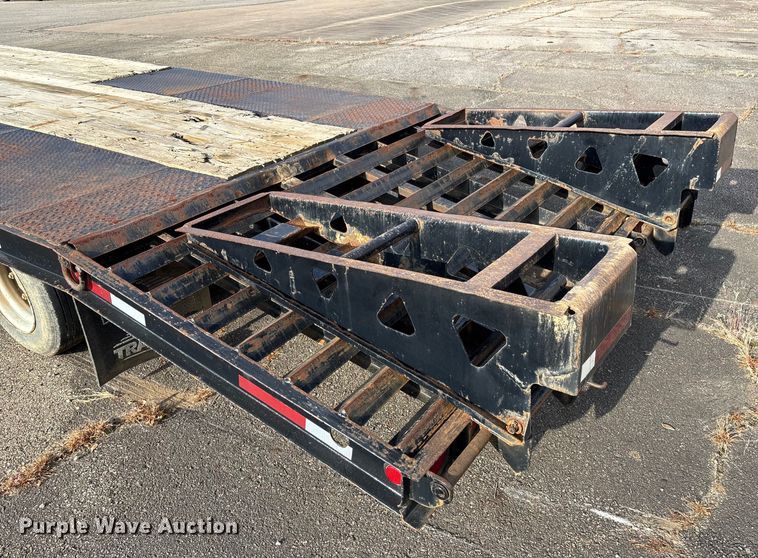 image for item EV3319 1998 Trail King TK40LP equipment trailer