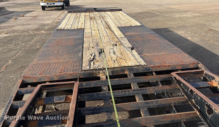 image for item EV3319 1998 Trail King TK40LP equipment trailer