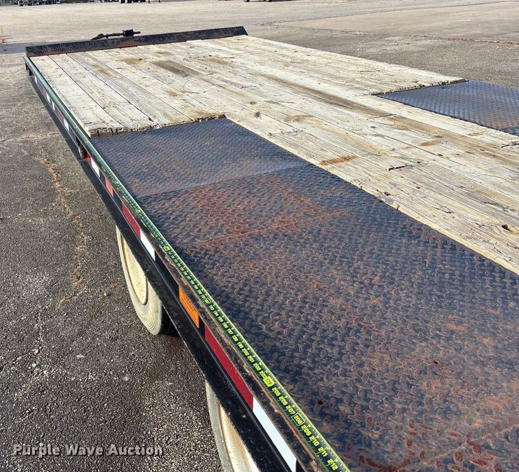 image for item EV3319 1998 Trail King TK40LP equipment trailer