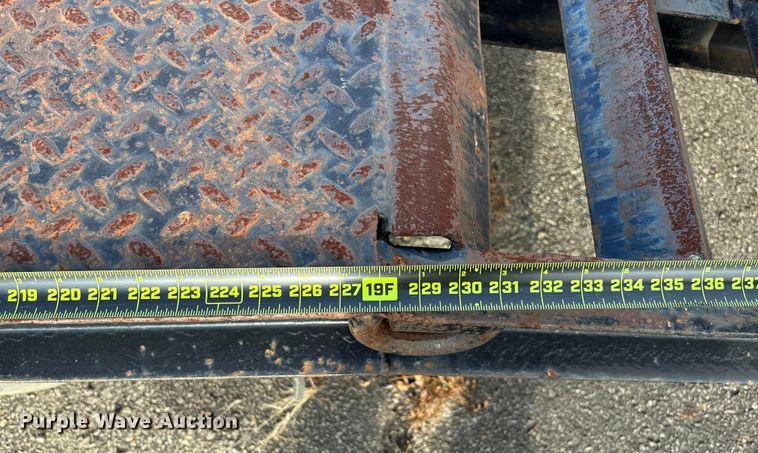 image for item EV3319 1998 Trail King TK40LP equipment trailer