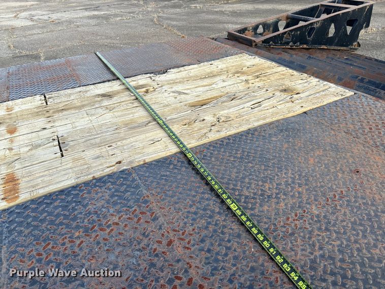 image for item EV3319 1998 Trail King TK40LP equipment trailer