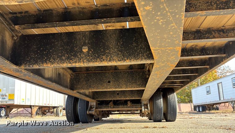 image for item EV3319 1998 Trail King TK40LP equipment trailer