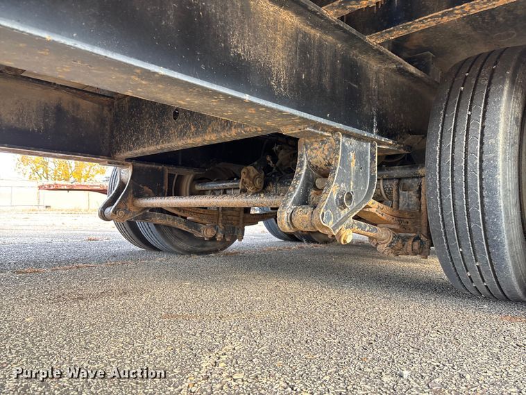 image for item EV3319 1998 Trail King TK40LP equipment trailer