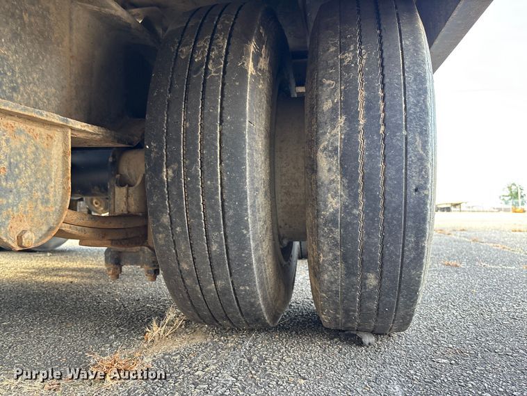 image for item EV3319 1998 Trail King TK40LP equipment trailer