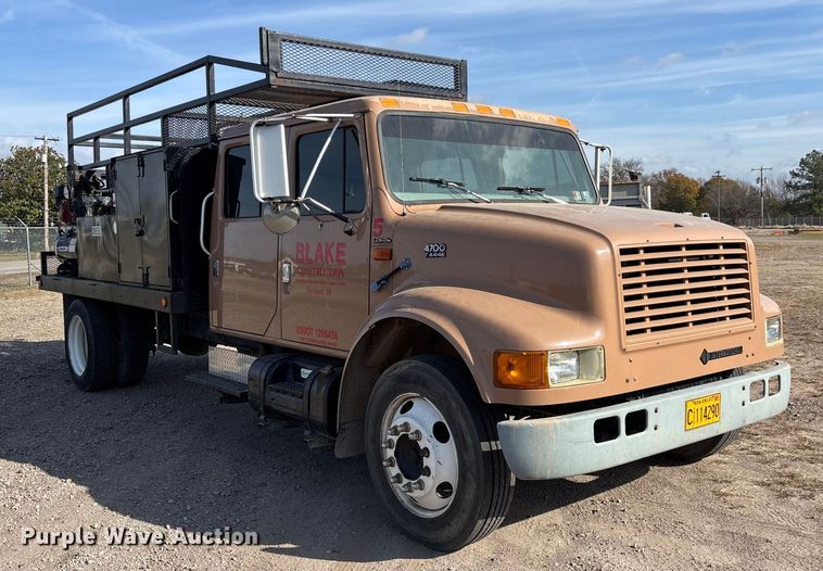 image for item EV3320 1998 International 4700 Low Profile Crew Cab utility / service truck