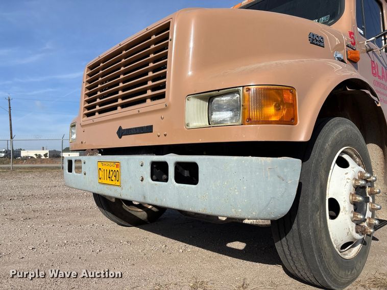 image for item EV3320 1998 International 4700 Low Profile Crew Cab utility / service truck