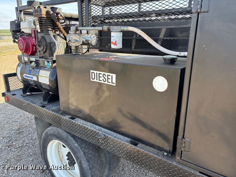 image for item EV3320 1998 International 4700 Low Profile Crew Cab utility / service truck