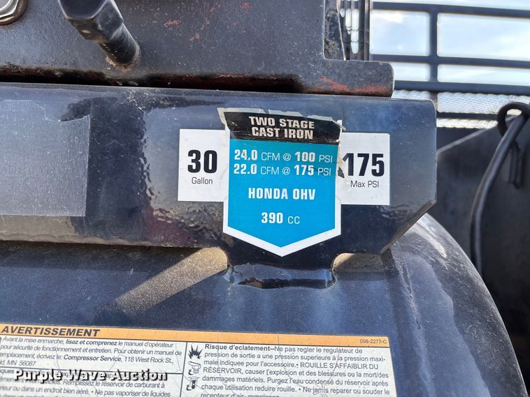 image for item EV3320 1998 International 4700 Low Profile Crew Cab utility / service truck