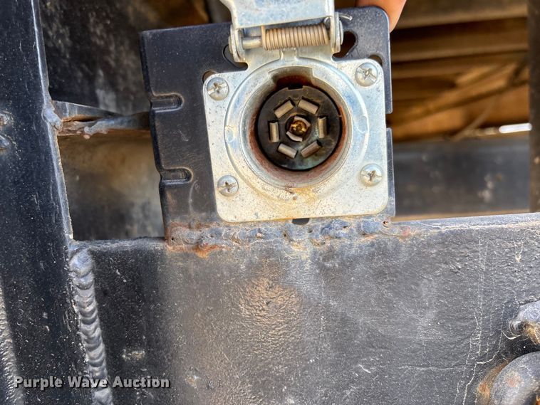 image for item EV3320 1998 International 4700 Low Profile Crew Cab utility / service truck