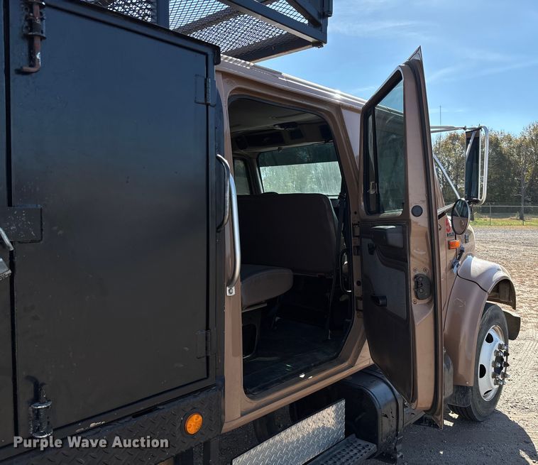 image for item EV3320 1998 International 4700 Low Profile Crew Cab utility / service truck