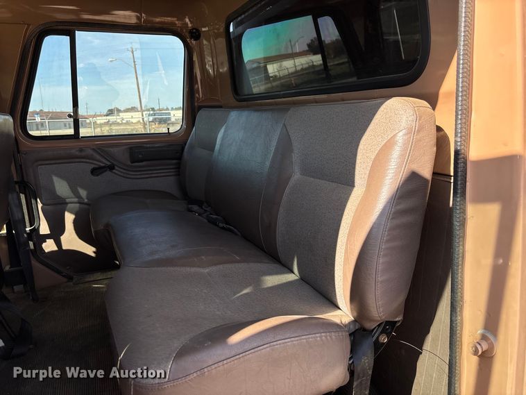 image for item EV3320 1998 International 4700 Low Profile Crew Cab utility / service truck