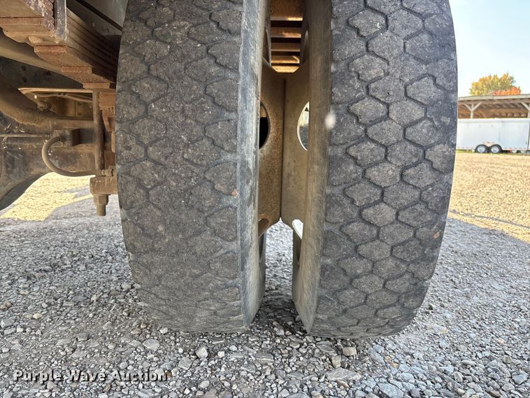 image for item EV3320 1998 International 4700 Low Profile Crew Cab utility / service truck