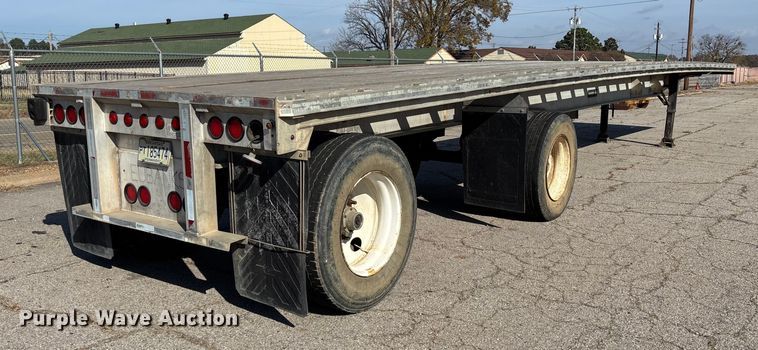 image for item EV3322 1996 Ravens Metal Products 1748A83 flatbed trailer