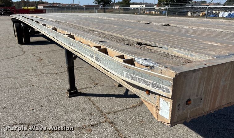 image for item EV3322 1996 Ravens Metal Products 1748A83 flatbed trailer