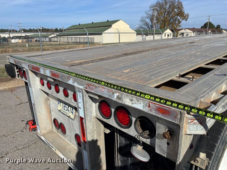 image for item EV3322 1996 Ravens Metal Products 1748A83 flatbed trailer