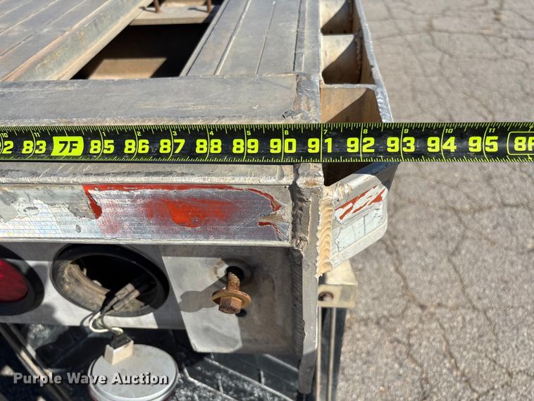 image for item EV3322 1996 Ravens Metal Products 1748A83 flatbed trailer