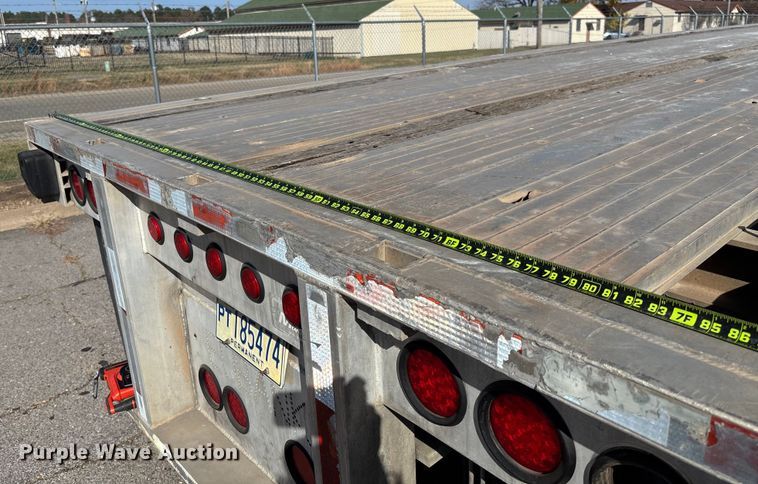 image for item EV3322 1996 Ravens Metal Products 1748A83 flatbed trailer