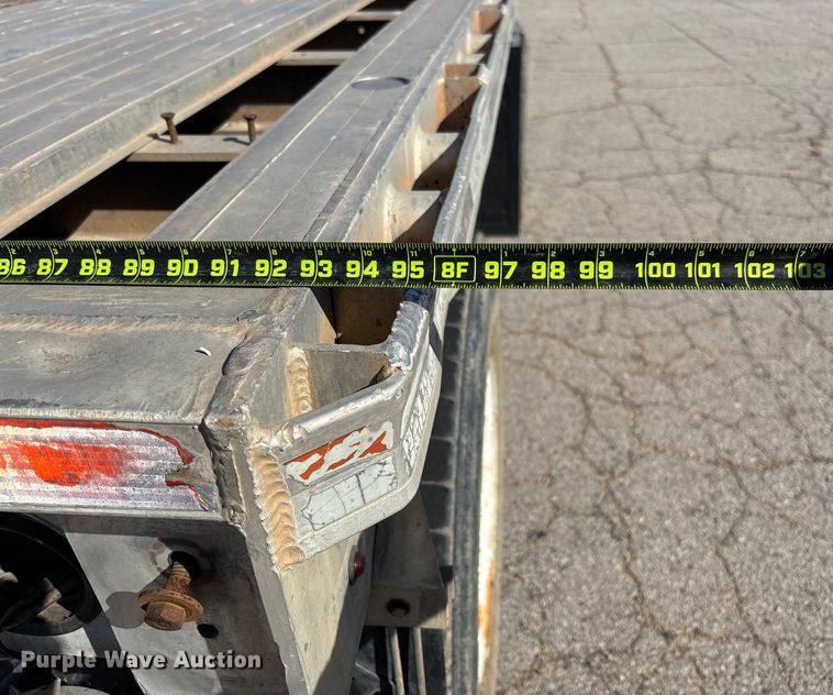 image for item EV3322 1996 Ravens Metal Products 1748A83 flatbed trailer