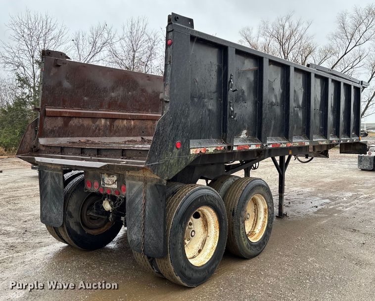 image for item EV3353 1995 Hibilt end dump trailer