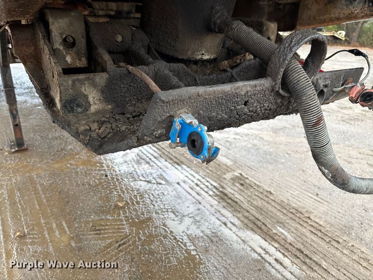 image for item EV3353 1995 Hibilt end dump trailer