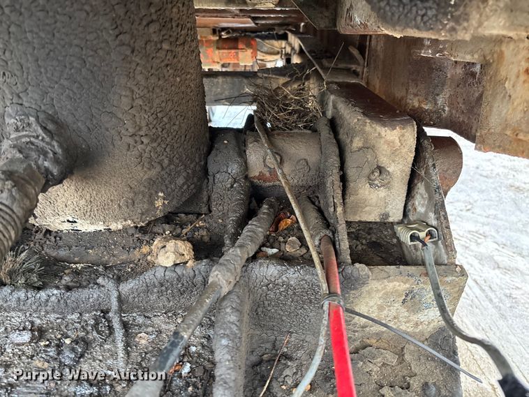 image for item EV3353 1995 Hibilt end dump trailer