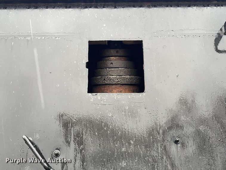 image for item EV3353 1995 Hibilt end dump trailer