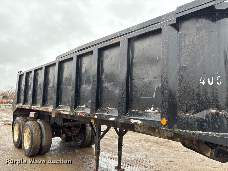 image for item EV3353 1995 Hibilt end dump trailer