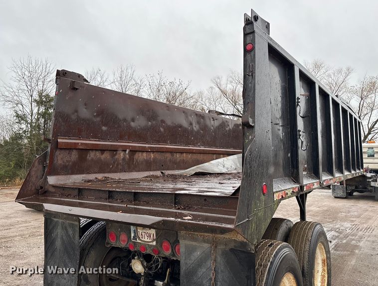 image for item EV3353 1995 Hibilt end dump trailer