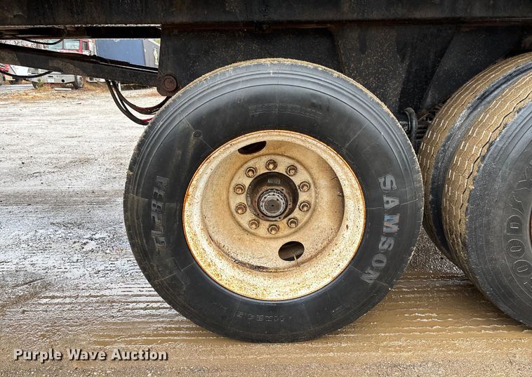 image for item EV3353 1995 Hibilt end dump trailer