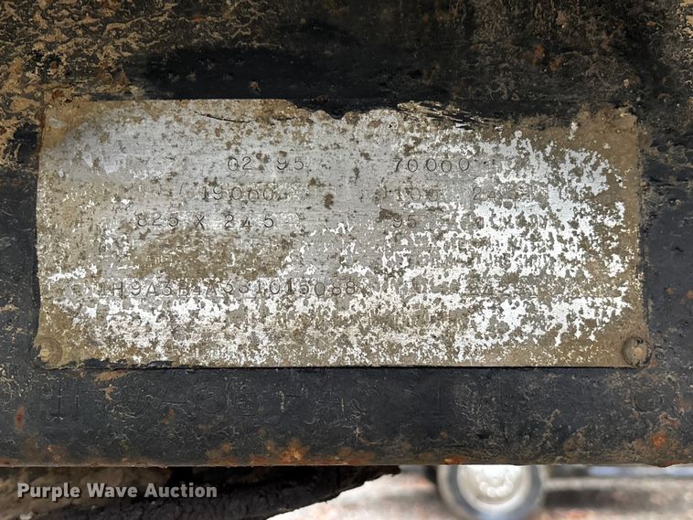 image for item EV3353 1995 Hibilt end dump trailer