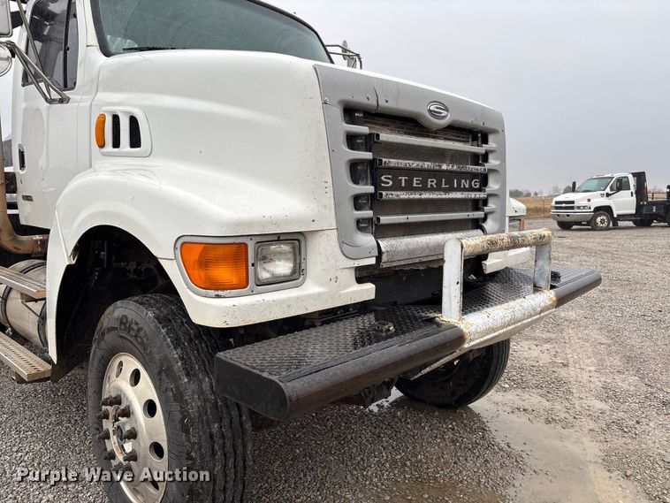 image for item EV3355 2006 Sterling Truck L9500 Series winch truck