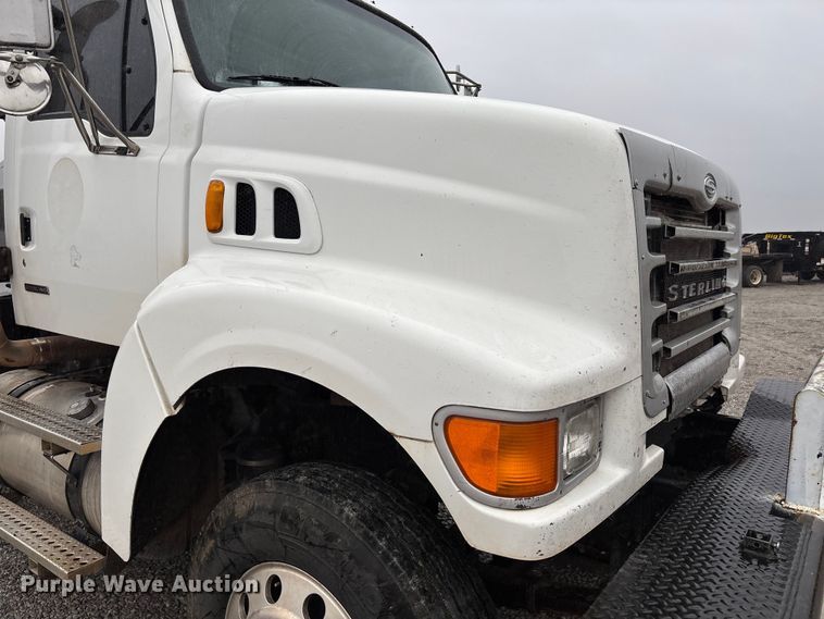 image for item EV3355 2006 Sterling Truck L9500 Series winch truck