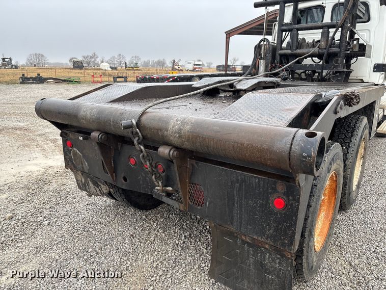 image for item EV3355 2006 Sterling Truck L9500 Series winch truck