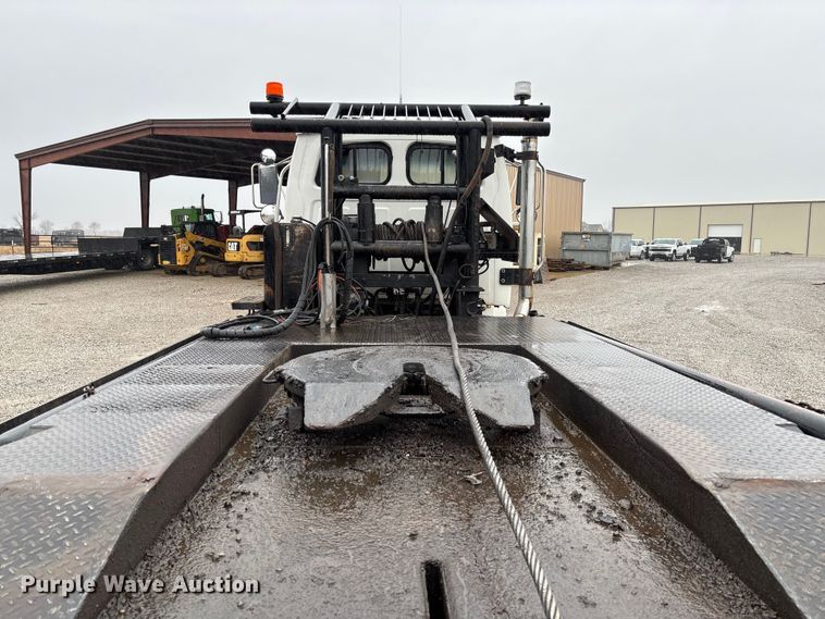 image for item EV3355 2006 Sterling Truck L9500 Series winch truck