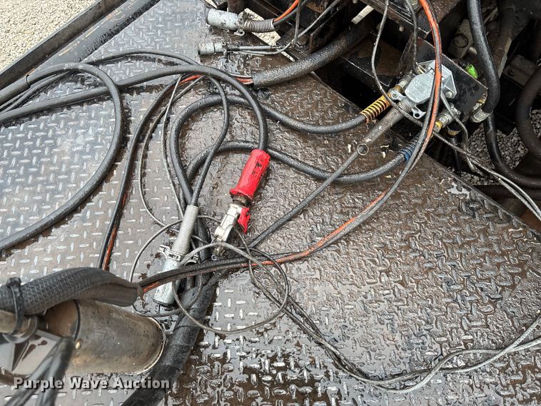 image for item EV3355 2006 Sterling Truck L9500 Series winch truck