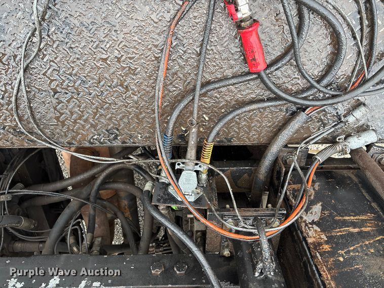 image for item EV3355 2006 Sterling Truck L9500 Series winch truck