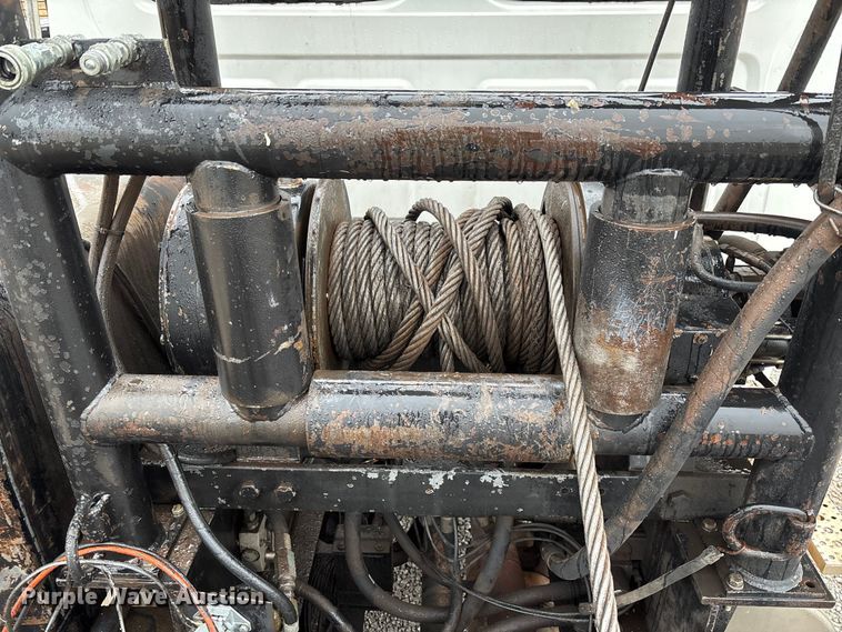 image for item EV3355 2006 Sterling Truck L9500 Series winch truck