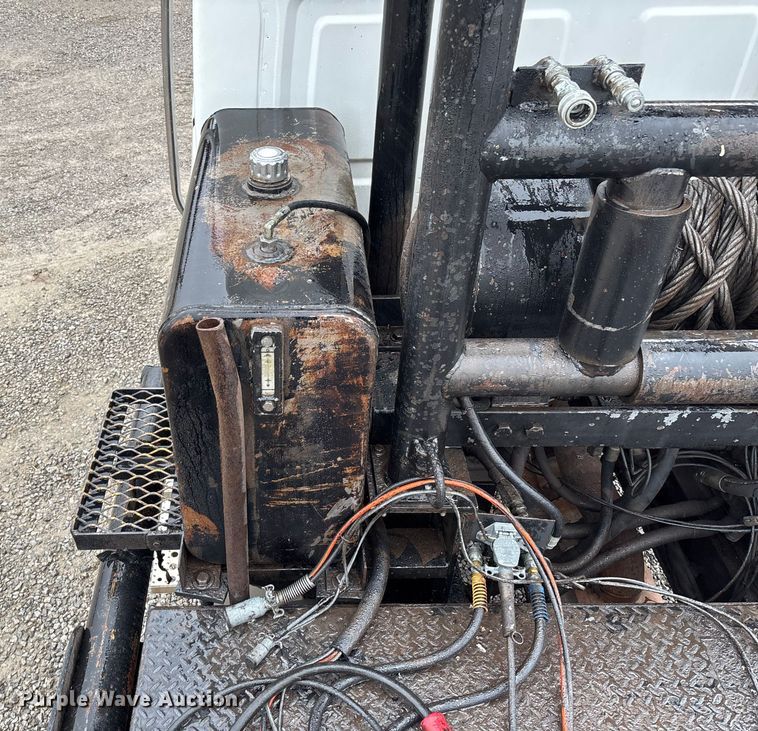 image for item EV3355 2006 Sterling Truck L9500 Series winch truck