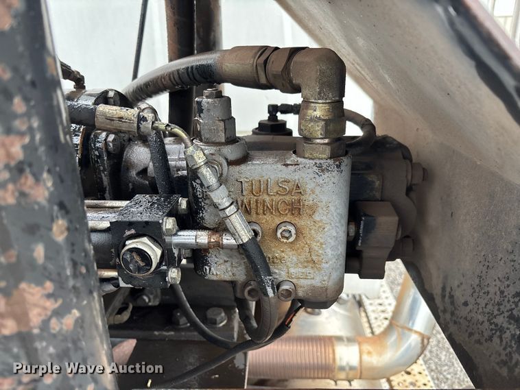 image for item EV3355 2006 Sterling Truck L9500 Series winch truck