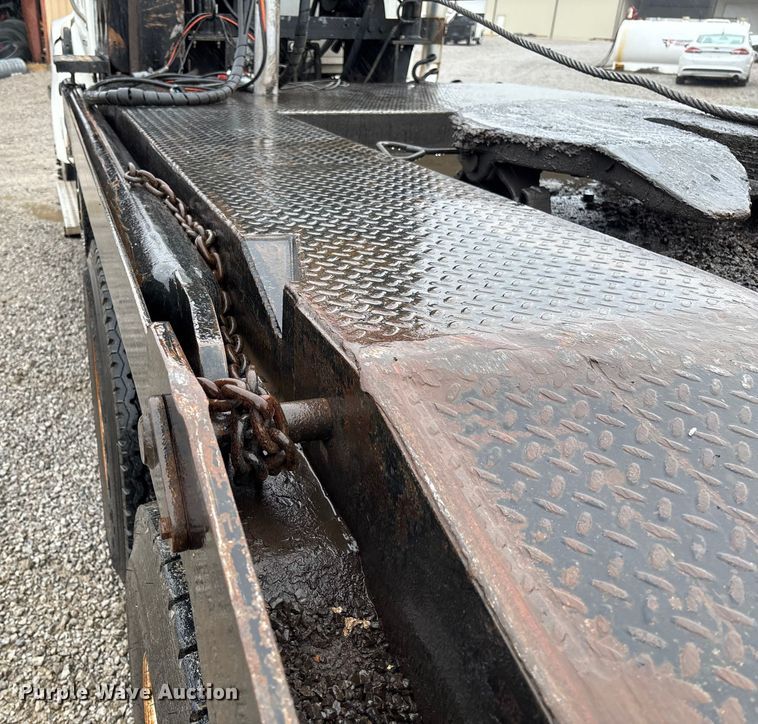 image for item EV3355 2006 Sterling Truck L9500 Series winch truck